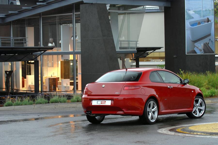  Alfa Romeo GT Q2 (937C) 2008 года  (ZA) (фото 23 из 31)